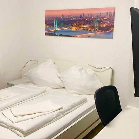 Tolle Fewo Direkt Am Campus 24-7 Checkin Germersheim Esterno foto